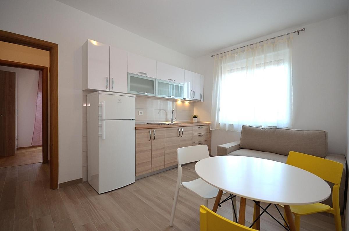Mila Apartamento Vodice Exterior foto