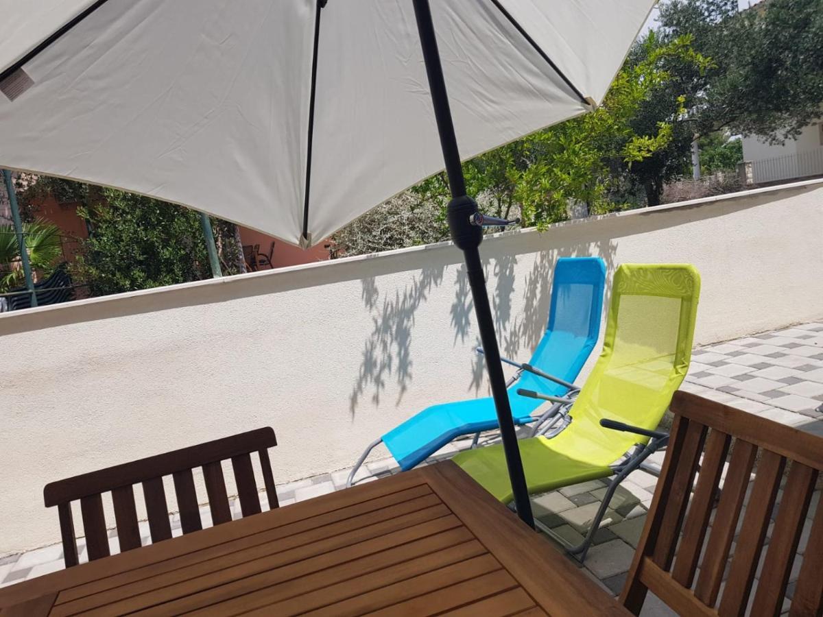 Mila Apartamento Vodice Exterior foto