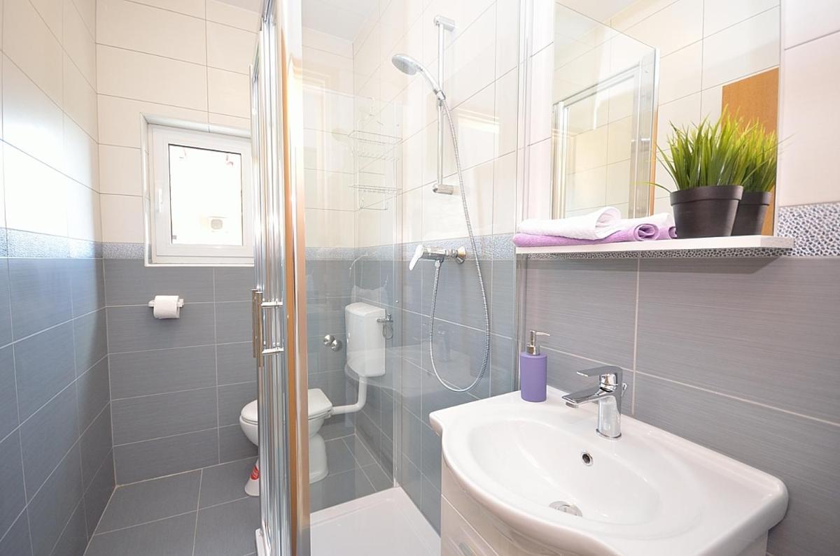 Mila Apartamento Vodice Exterior foto