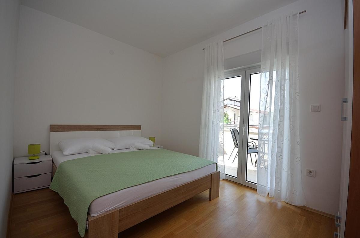 Mila Apartamento Vodice Exterior foto